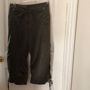 Cargo capris pants